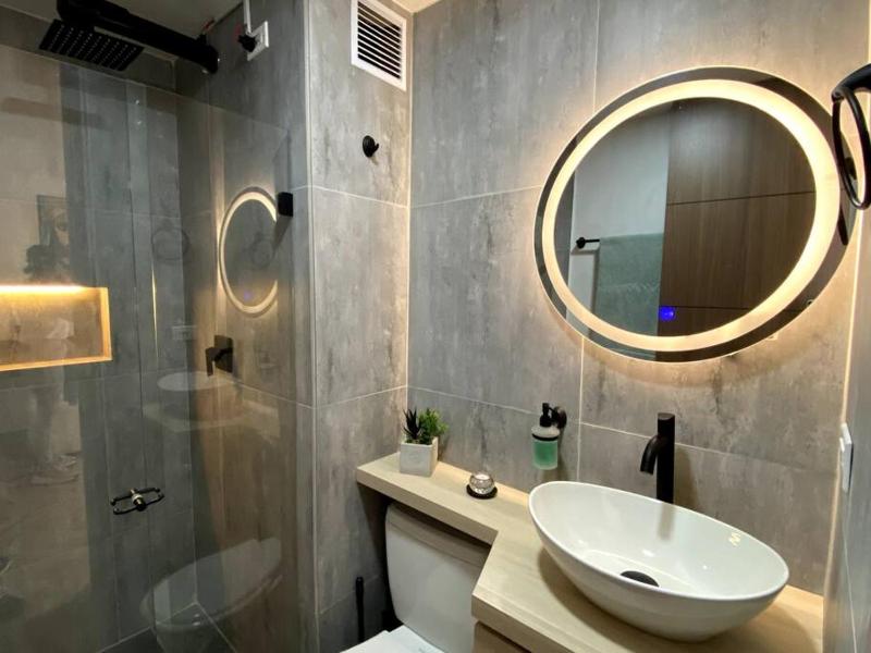 Apartamento Moderno para Trabajo Remoto y Turismo - image 14