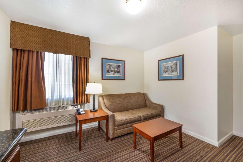 King Suite image 3