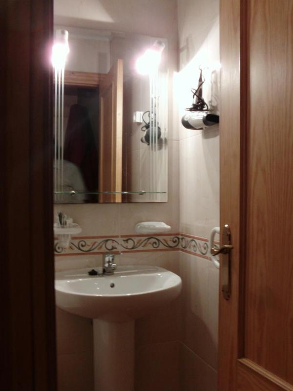 Hostal La Torre - image 18