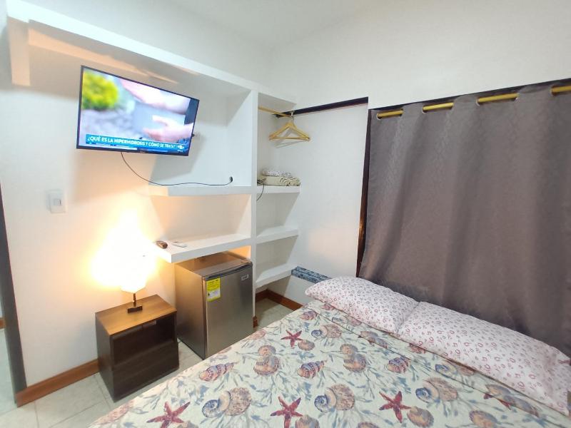 Confortable y Central Habitación a 1 cuadra de la playa Unisanandres 9A - image 9