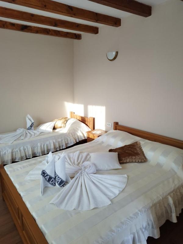Comfort Triple Room image 1