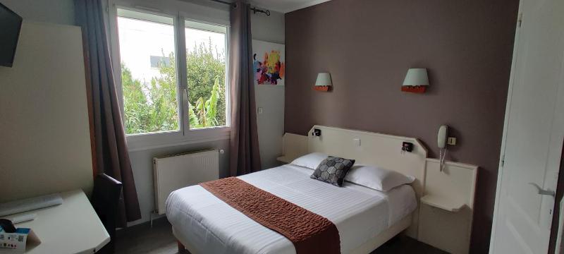 Logis Hôtel Les Bleuets - image 47
