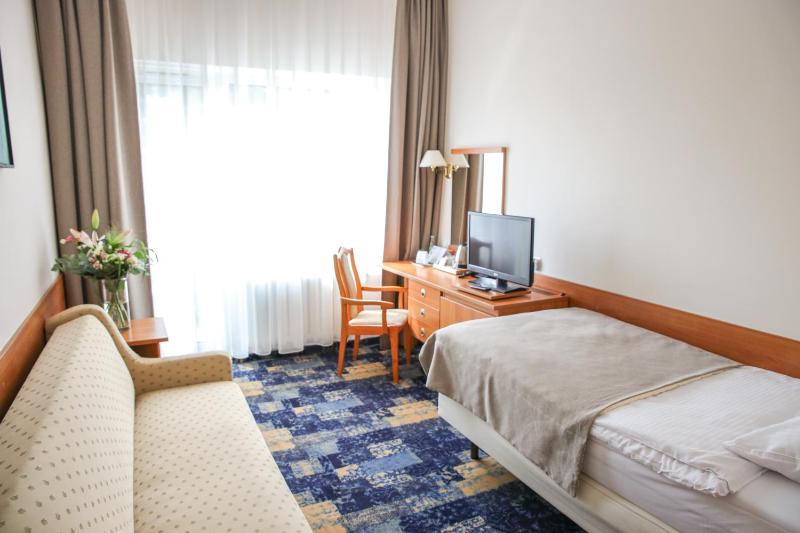 Single Room image 2