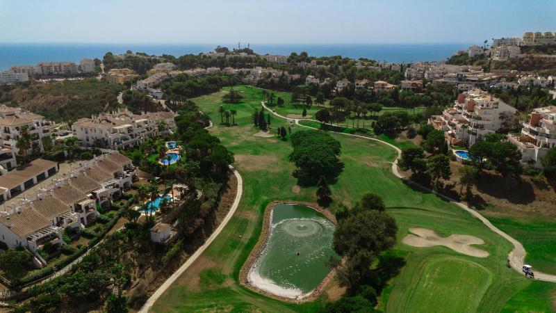 Townhouse recently renovated and 200m from La Cala beach in Mijas Costa - image 26