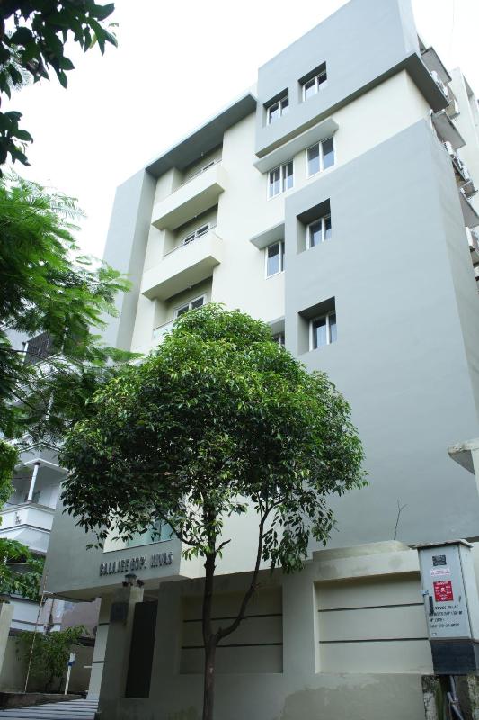 AAKRUTHIINN - image 4