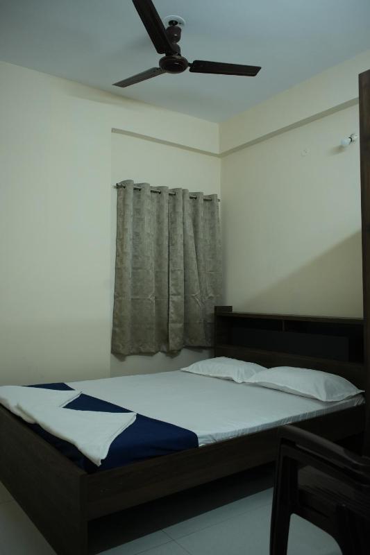 AAKRUTHIINN - image 7