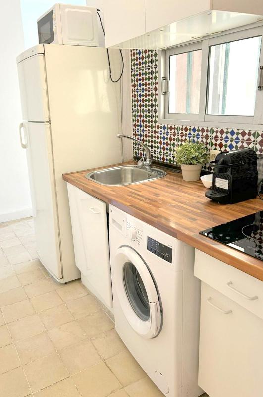 Large Two-Bedroom Apartment image 2