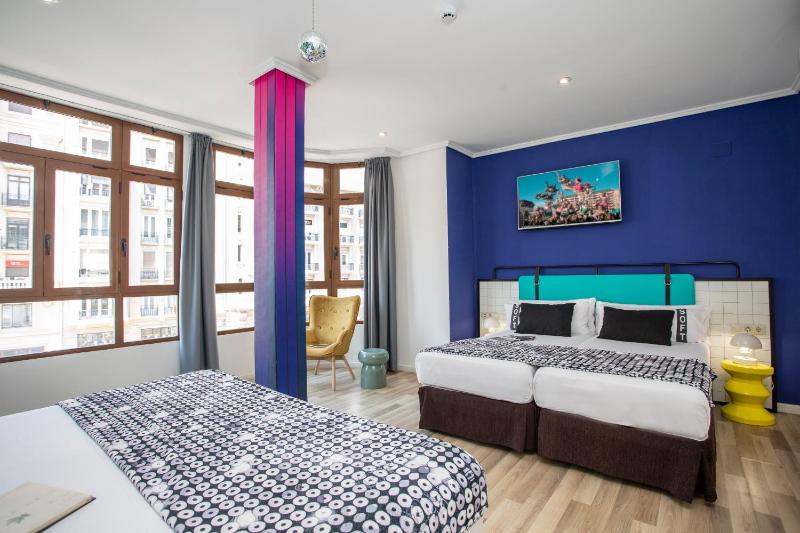 Quadruple Room image 1