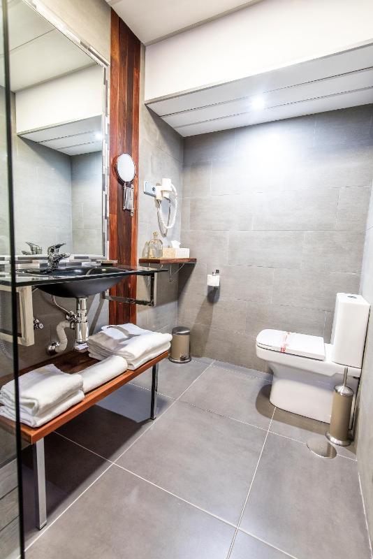 Executive Suite with Sea View image 3