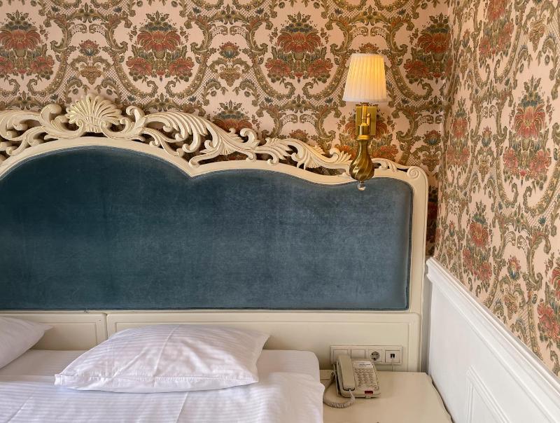 Standard Double or Twin Room image 2