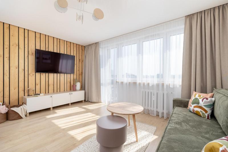 Apartament w Centrum Katowic z klimatyzacją by Noclegi Renters - image 27