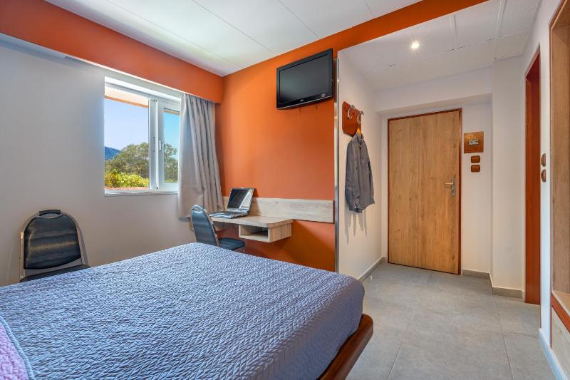 Single Room image 2