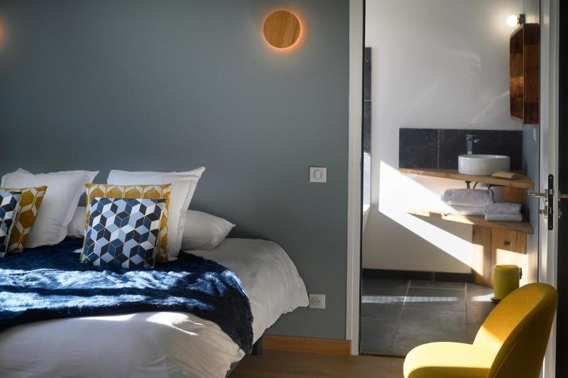 Double Room image 1