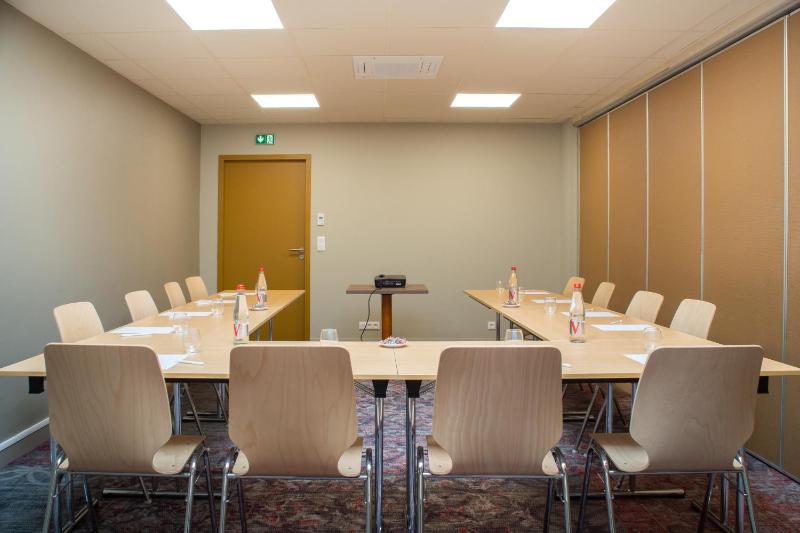 Brit Hotel Caen Nord - Mémorial - image 32