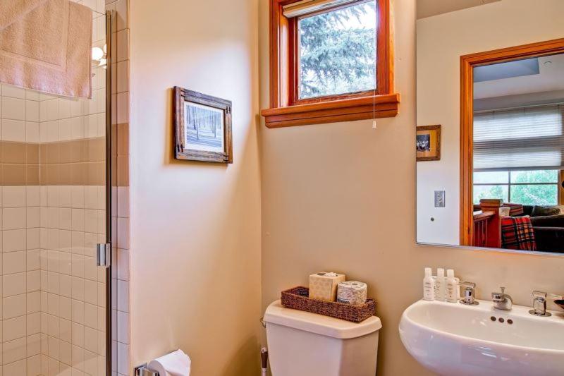 Meadows Townhome A5 by East West Hospitality - image 7