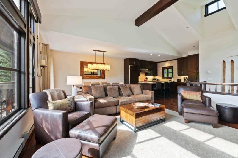 Meadows Townhome A1 by East West Hospitality - image 28