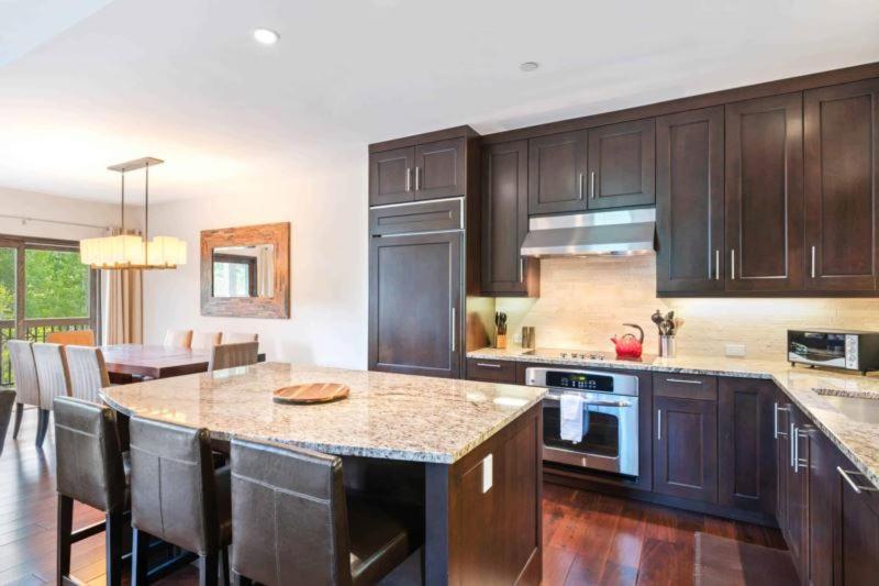 Meadows Townhome A1 by East West Hospitality - image 10