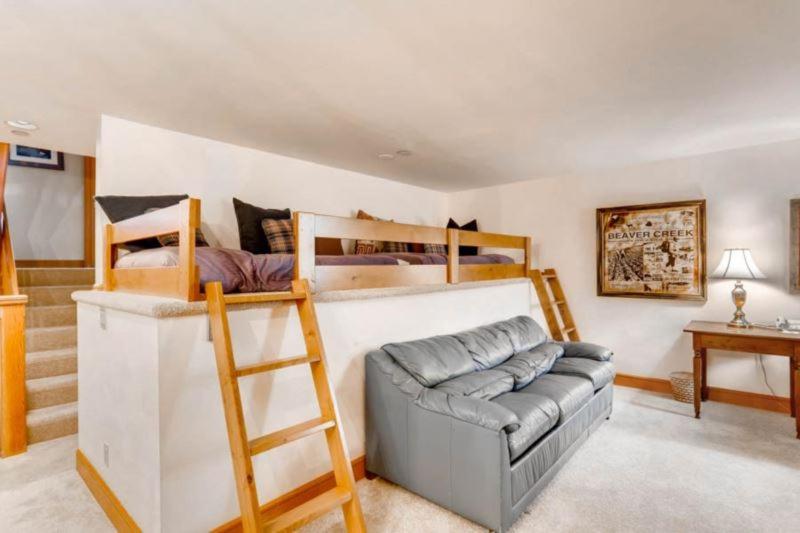 Meadows Townhome L4 by East West Hospitality - image 19