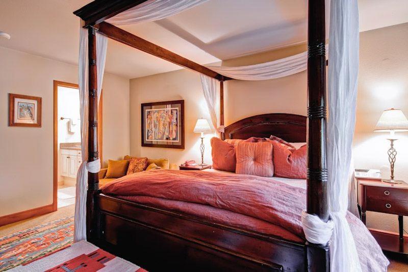 Meadows Townhome M2 by East West Hospitality - image 34