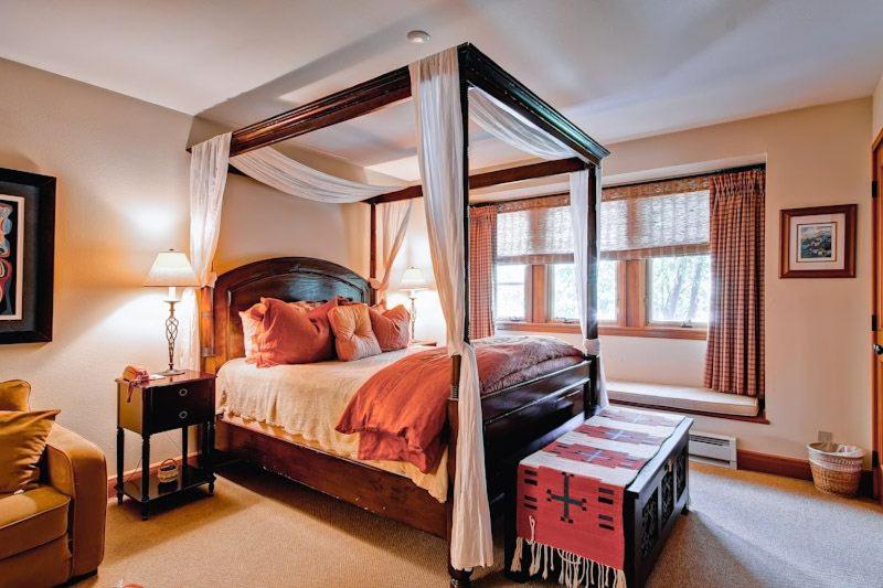 Meadows Townhome M2 by East West Hospitality - image 35