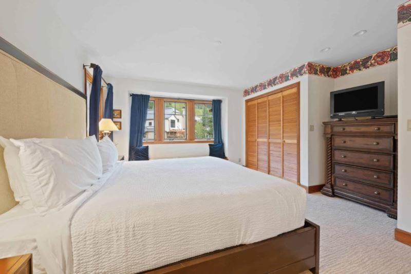 Meadows Townhome M3 by East West Hospitality - image 9
