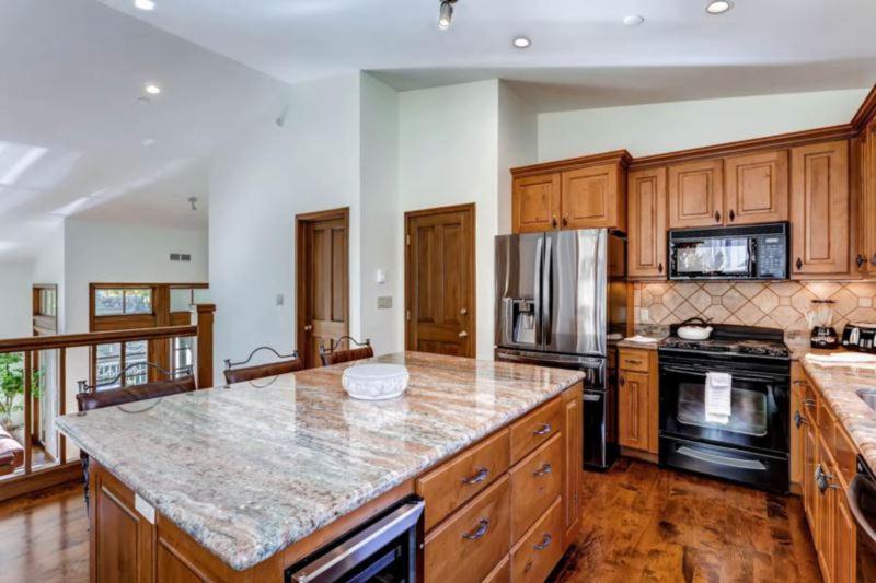 Meadows Townhome N5 by East West Hospitality - image 33