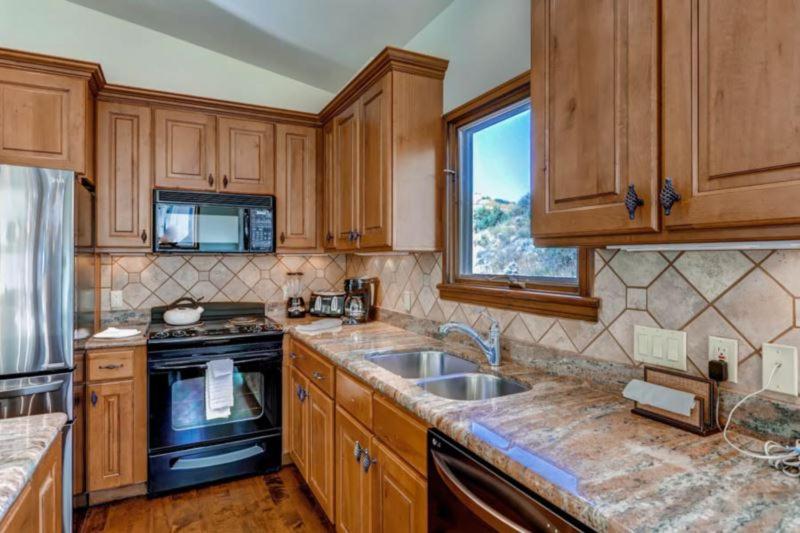 Meadows Townhome N5 by East West Hospitality - image 36