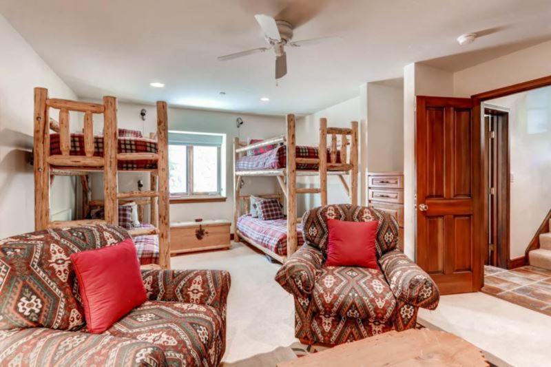 Meadows Townhome N5 by East West Hospitality - image 31