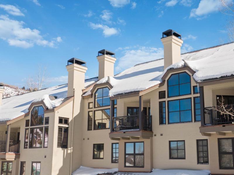 Meadows Townhome R4 by East West Hospitality - image 27