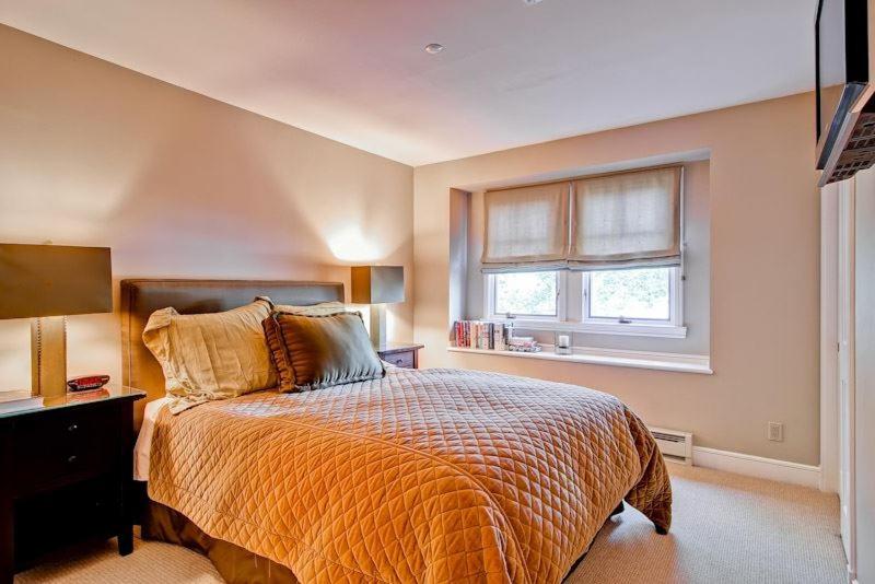 Meadows Townhome R4 by East West Hospitality - image 11