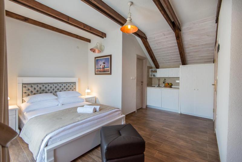 Superior Apartment image 4