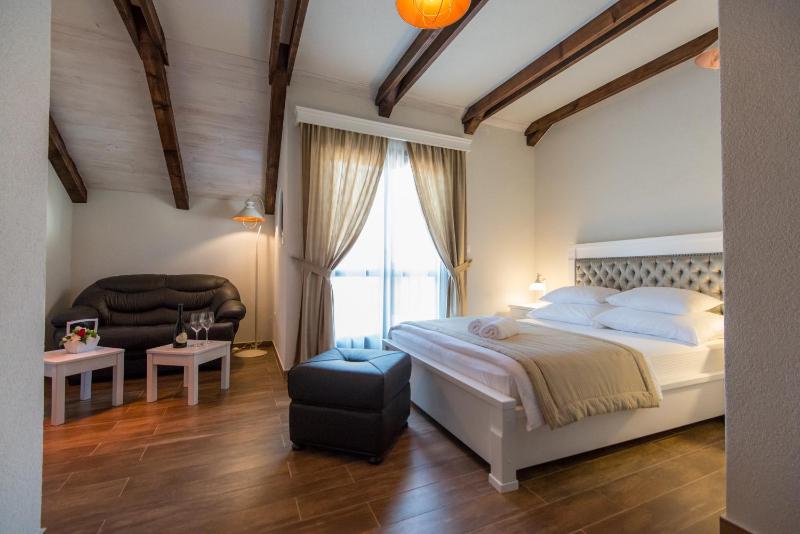 Superior Apartment image 1