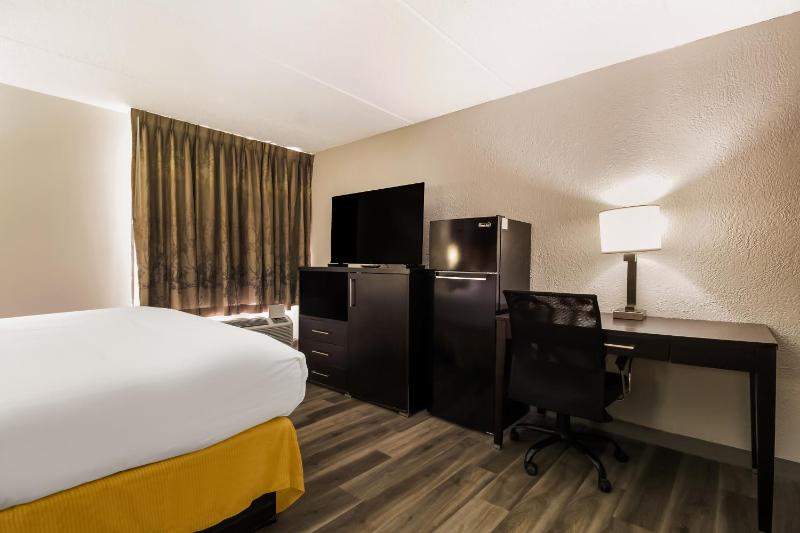 King Room with Tub - Disability Access/Non Smoking image 4