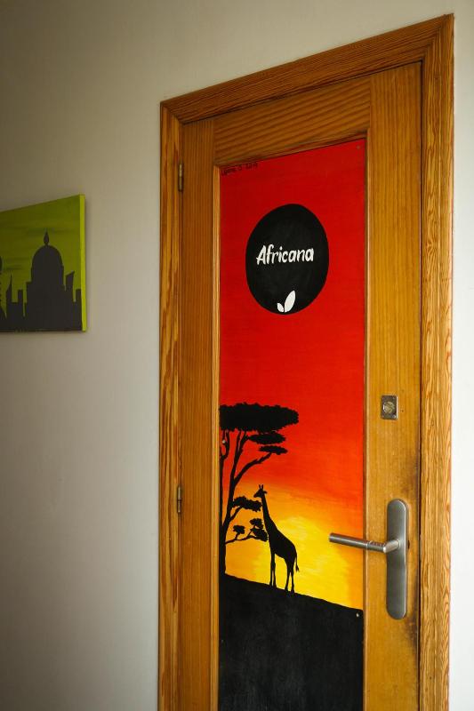 Bunk Bed in Mixed Dormitory Room image 3