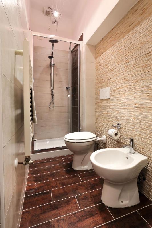 Deluxe Suite image 3