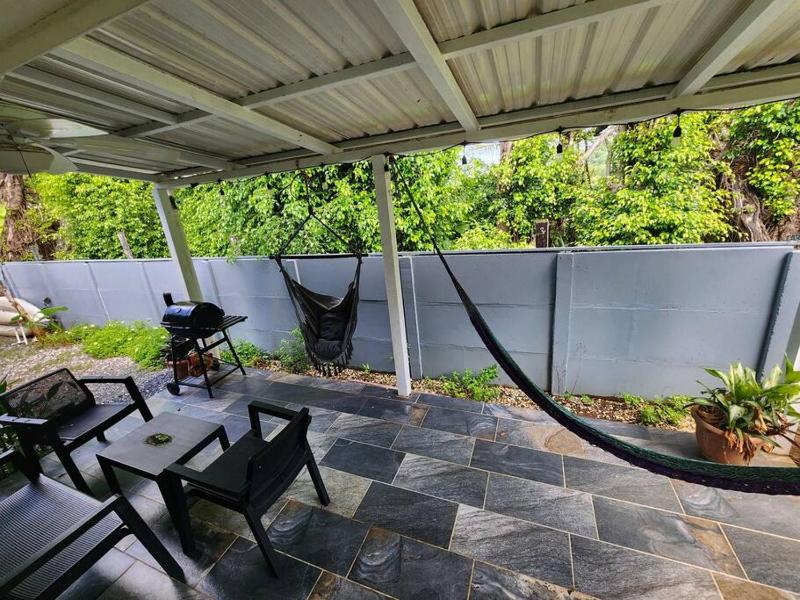 #17A Hermosa Beach Bungalow 1st floor 1 bedroom Apt - image 10