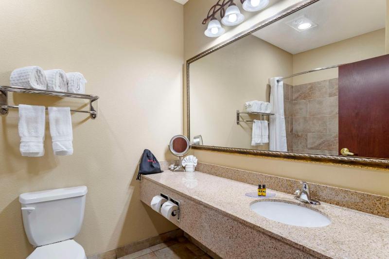 King Suite image 2