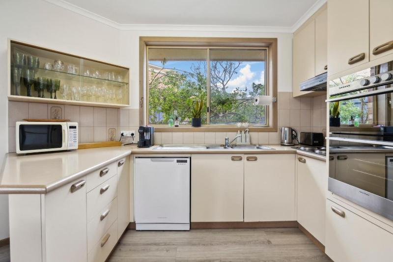 Apartment in Cowes Central on Chapel - image 19