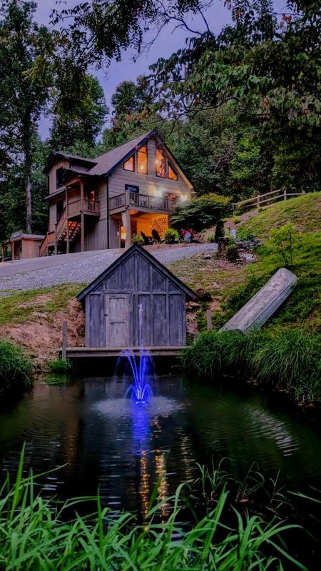 Lil Cabin in the Cove! Located in Wears Valley! Images