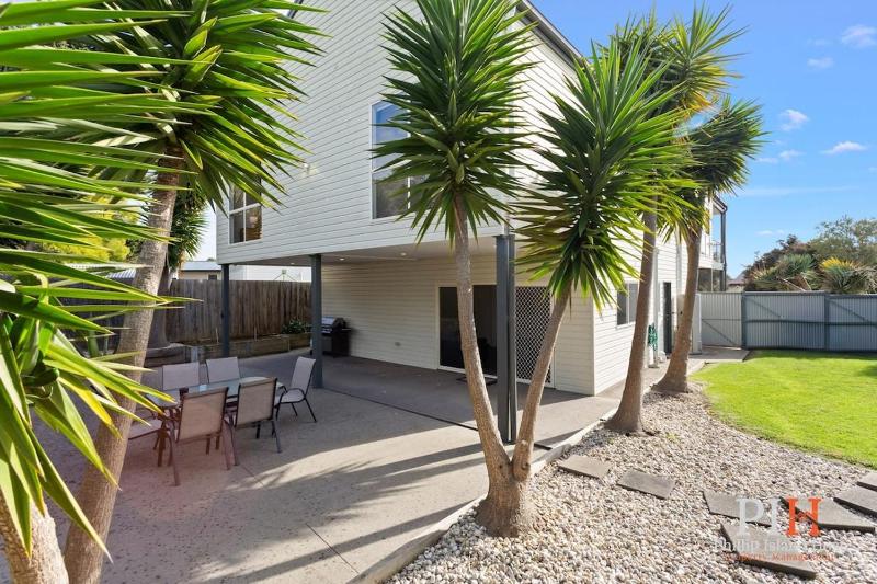 Spacious 4-Bd in Cowes sleeps 8 - image 6