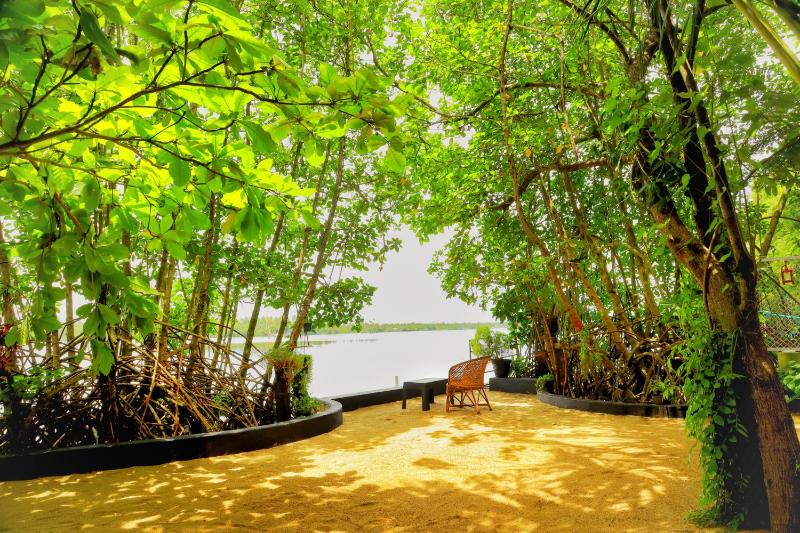 Lakefront Beach Homes - image 21