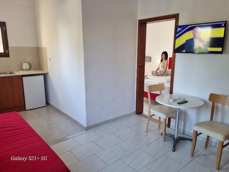 Suite with Mountain View image 3