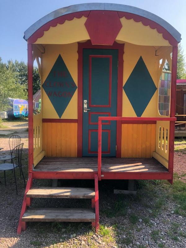 The Clown's Wagon image 3
