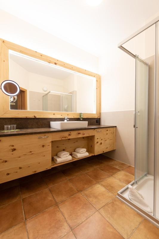 Superior Double Room with Balcony - Thermenblick image 3