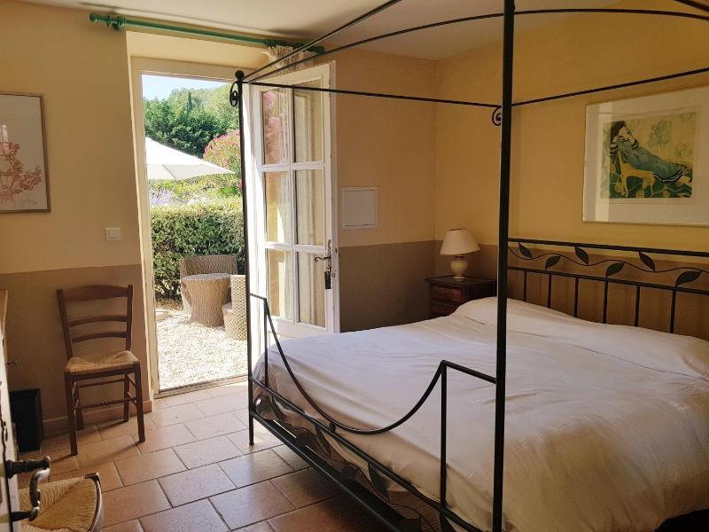 Double Room with Terrace image 3