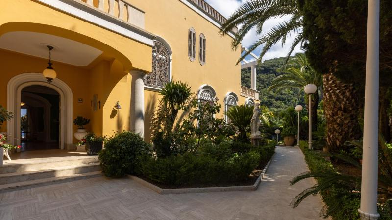 VILLA CARINA 12 Emma Villas - image 23
