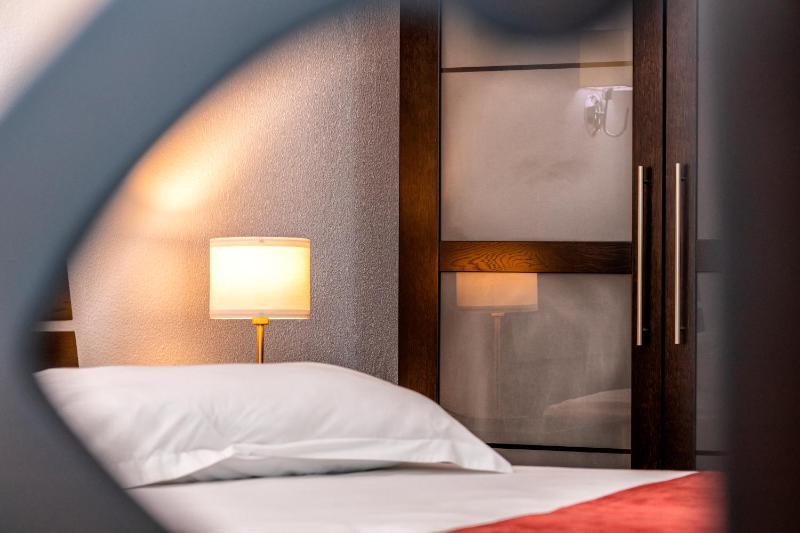 Twin Room image 1