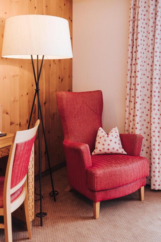 Deluxe Double Room with Extra Bed image 4