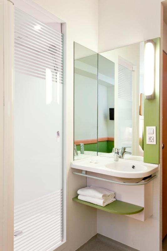 Ibis Budget Alicante - image 8
