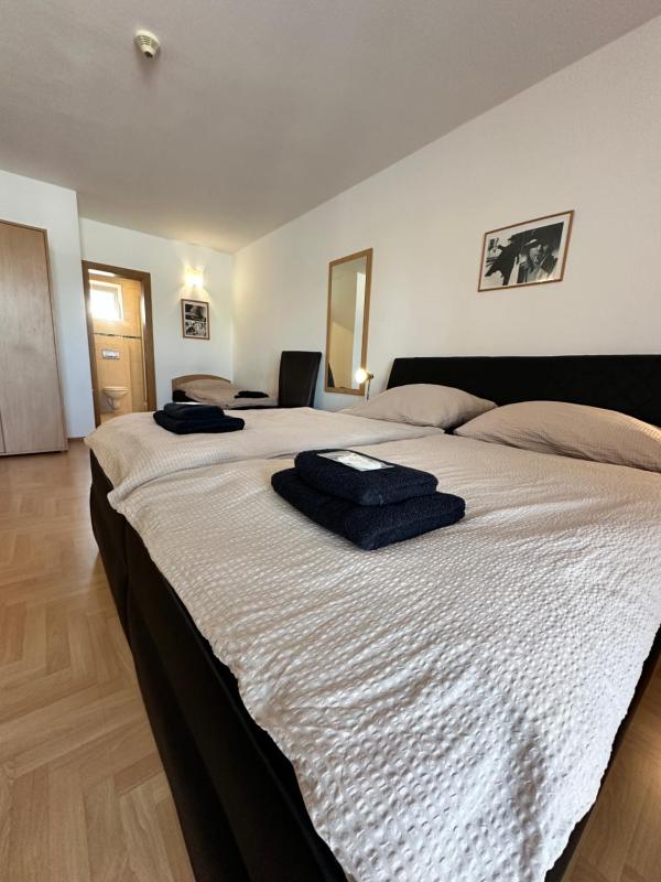 Standard Triple Room image 1